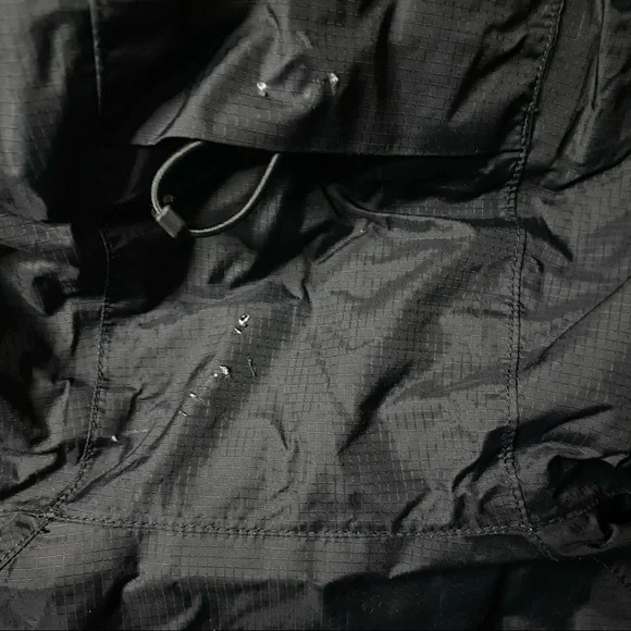 Black Small Women’s North Face Windbreaker - Picture 5 of 5